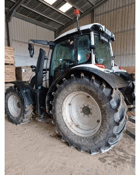 VALTRA N174 DIRECT - Tractor agricol: Foto 3 VALTRA N174 DIRECT - Tractor agricol: Foto 3