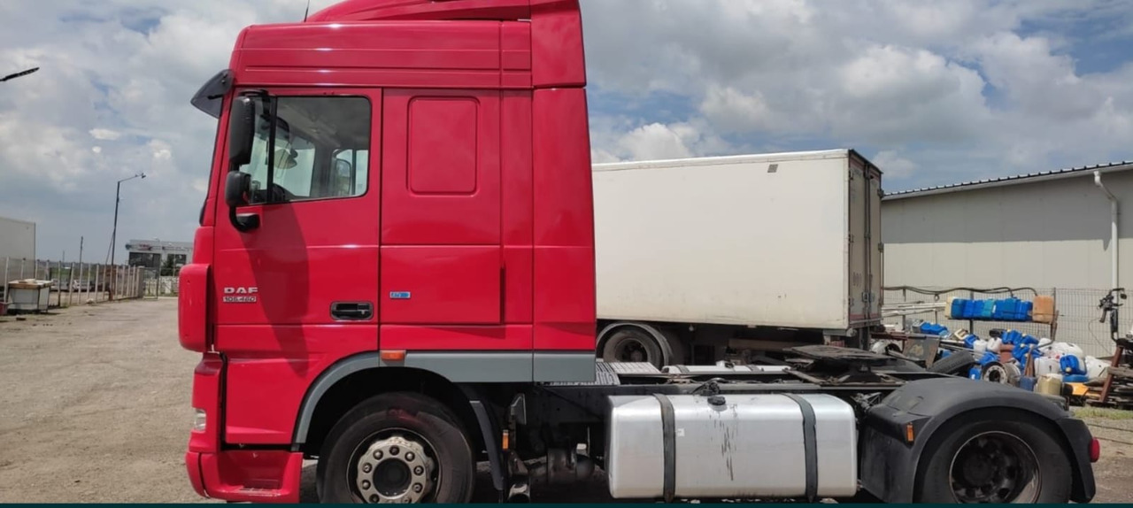 DAF XF 105.460 Automat - Cap tractor: Foto 3 DAF XF 105.460 Automat - Cap tractor: Foto 3