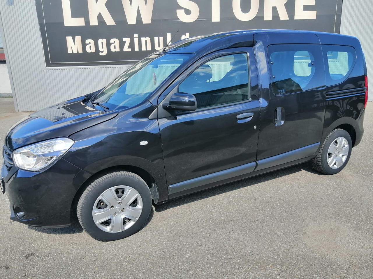DACIA Dokker 1,6 sCE Comfort Benzina/GPL, TOP !!! - Autoutilitară cabină dublă: Foto 4 DACIA Dokker 1,6 sCE Comfort Benzina/GPL, TOP !!! - Autoutilitară cabină dublă: Foto 4