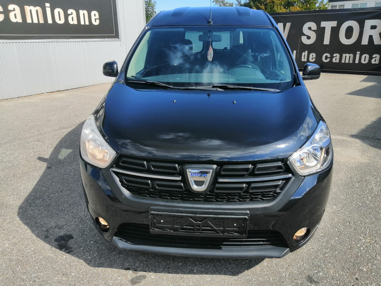 DACIA Dokker 1,6 sCE Comfort Benzina/GPL, TOP !!! - Autoutilitară cabină dublă: Foto 3 DACIA Dokker 1,6 sCE Comfort Benzina/GPL, TOP !!! - Autoutilitară cabină dublă: Foto 3