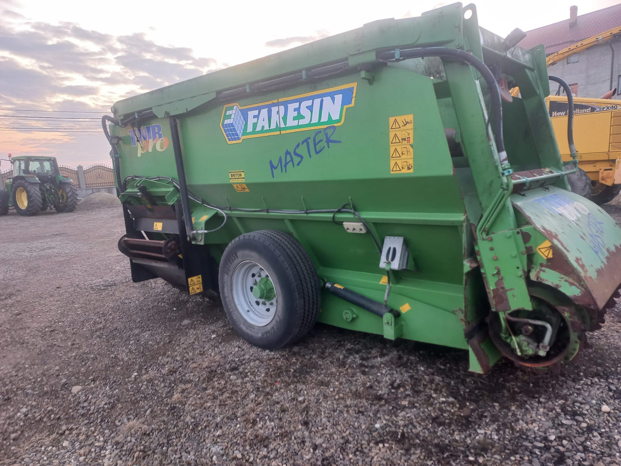 FARESIN TMR 1200 TEHNOLOGICAL TRAILER - Remorcă distribuit furaje: Foto 4 FARESIN TMR 1200 TEHNOLOGICAL TRAILER - Remorcă distribuit furaje: Foto 4