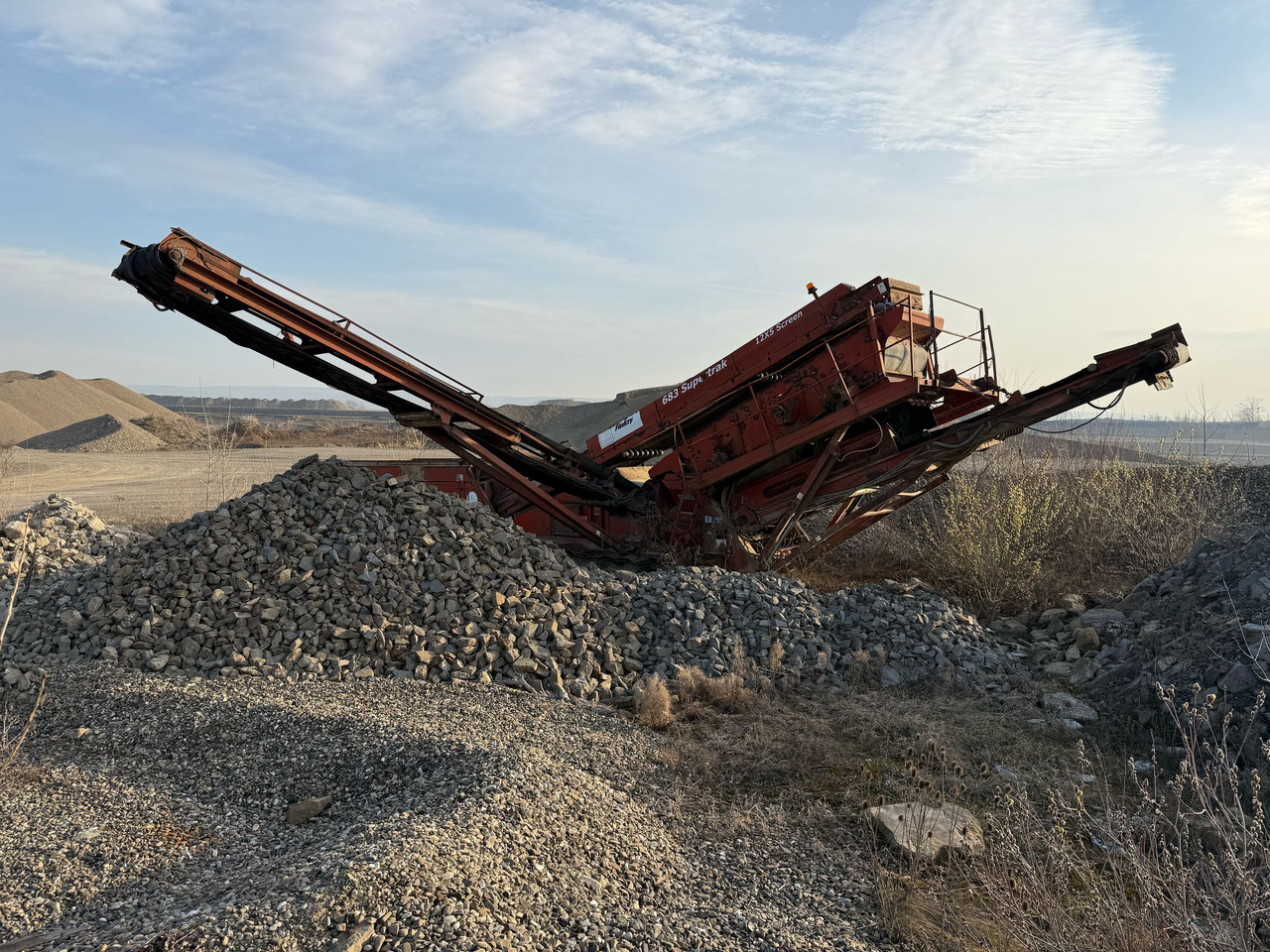 FINLAY 683 SUPERTRAK MOBILE SORTING STATION - Statia de sortare: Foto 1 FINLAY 683 SUPERTRAK MOBILE SORTING STATION - Statia de sortare: Foto 1