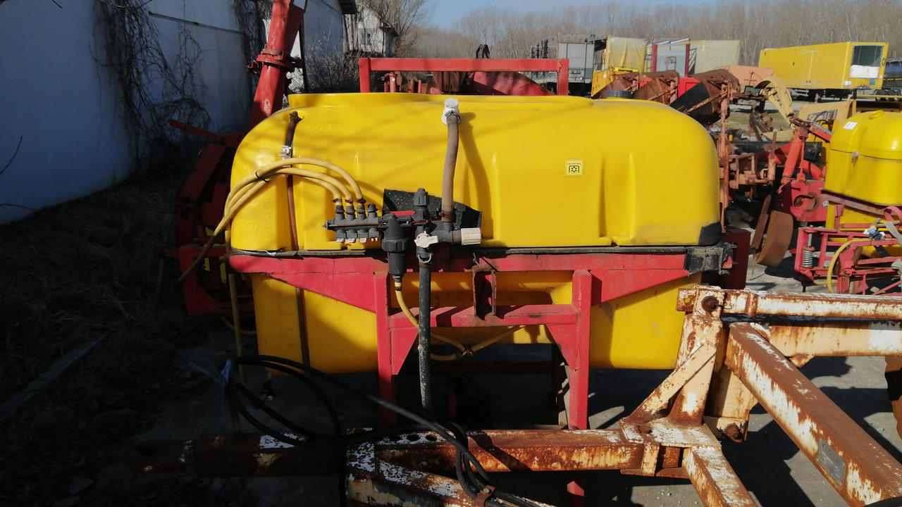 Herbicide Worn /Sprayer 800 l 12m - Maşină de erbicidat purtata: Foto 5 Herbicide Worn /Sprayer 800 l 12m - Maşină de erbicidat purtata: Foto 5