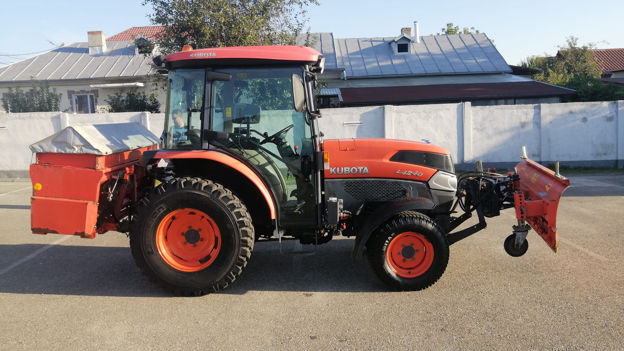 KUBOTA L4240 Narrow spaces tractor/vineyard/fruit tree/communal, TOP ! - Tractor agricol: Foto 2 KUBOTA L4240 Narrow spaces tractor/vineyard/fruit tree/communal, TOP ! - Tractor agricol: Foto 2