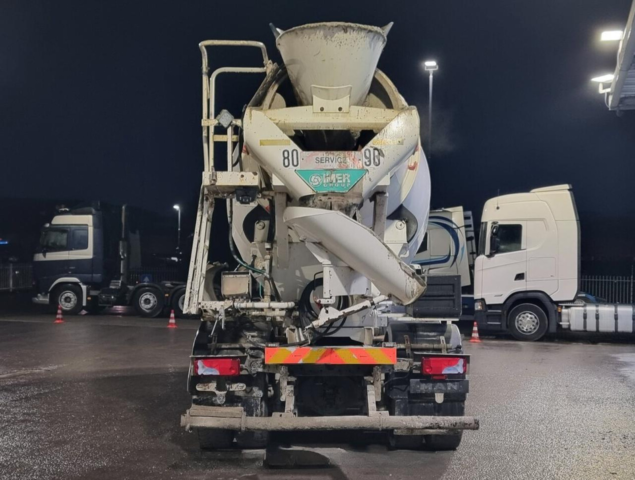 MAN TGS 32.360 8×4 Beton Mixer 9m3 - Autobetonieră: Foto 5 MAN TGS 32.360 8×4 Beton Mixer 9m3 - Autobetonieră: Foto 5