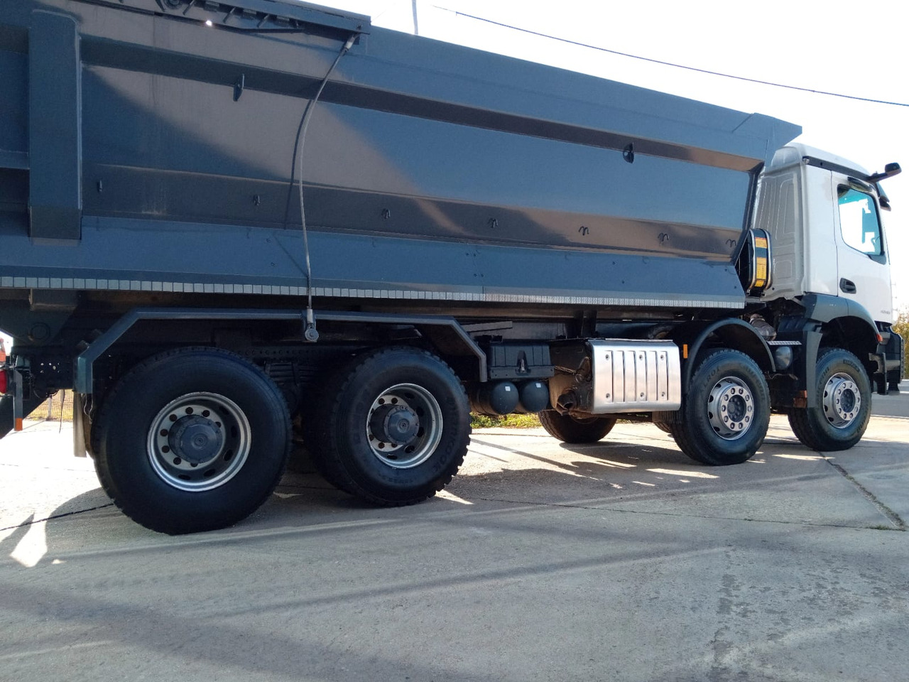 Mercedes-Benz Arocs 42.40 8×4 Basculanta/Tipper/Kipper Heavy Duty, TOP !!! - Camion basculantă: Foto 4 Mercedes-Benz Arocs 42.40 8×4 Basculanta/Tipper/Kipper Heavy Duty, TOP !!! - Camion basculantă: Foto 4