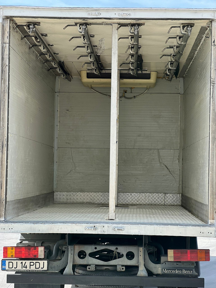Mercedes-Benz Atego 10.15 Thermo King -20 C, Meat on hooks transport - Camion frigider: Foto 5 Mercedes-Benz Atego 10.15 Thermo King -20 C, Meat on hooks transport - Camion frigider: Foto 5