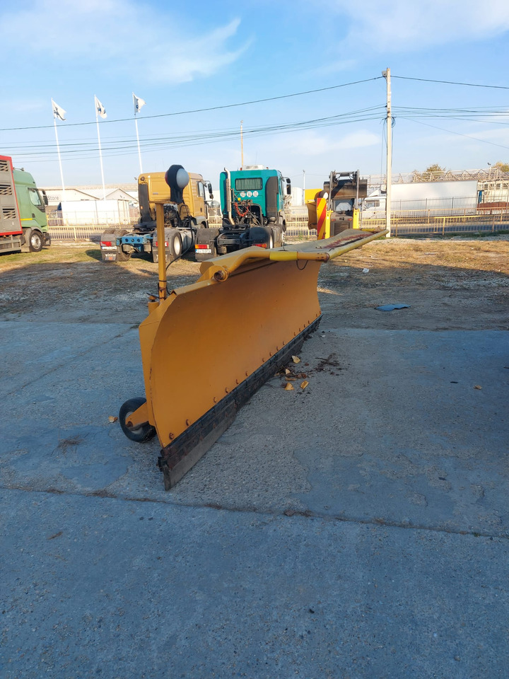 Nido Plow / Snow Blade / – Nido Universal Electrohidraulik – Sn 252 - Plug zapada: Foto 4 Nido Plow / Snow Blade / – Nido Universal Electrohidraulik – Sn 252 - Plug zapada: Foto 4