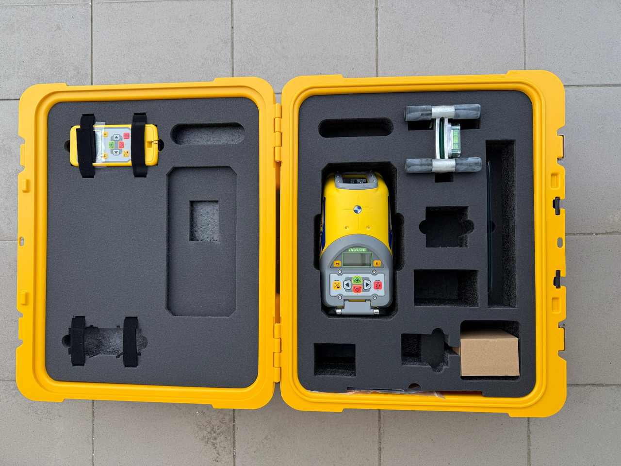 Spectra DG613G Green Beam Dialgrade Pipe Laser - Echipamente de constructii: Foto 4 Spectra DG613G Green Beam Dialgrade Pipe Laser - Echipamente de constructii: Foto 4