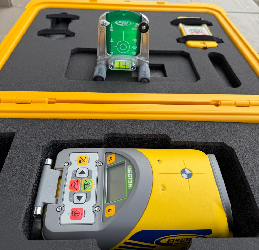 Spectra DG613G Green Beam Dialgrade Pipe Laser - Echipamente de constructii: Foto 1 Spectra DG613G Green Beam Dialgrade Pipe Laser - Echipamente de constructii: Foto 1