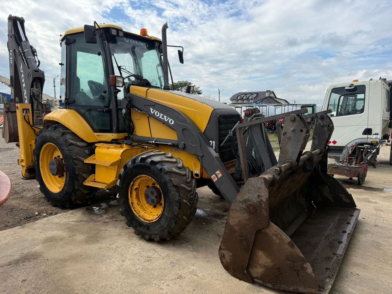 VOLVO BL71 Backhoe Loader - Buldoexcavator: Foto 1 VOLVO BL71 Backhoe Loader - Buldoexcavator: Foto 1