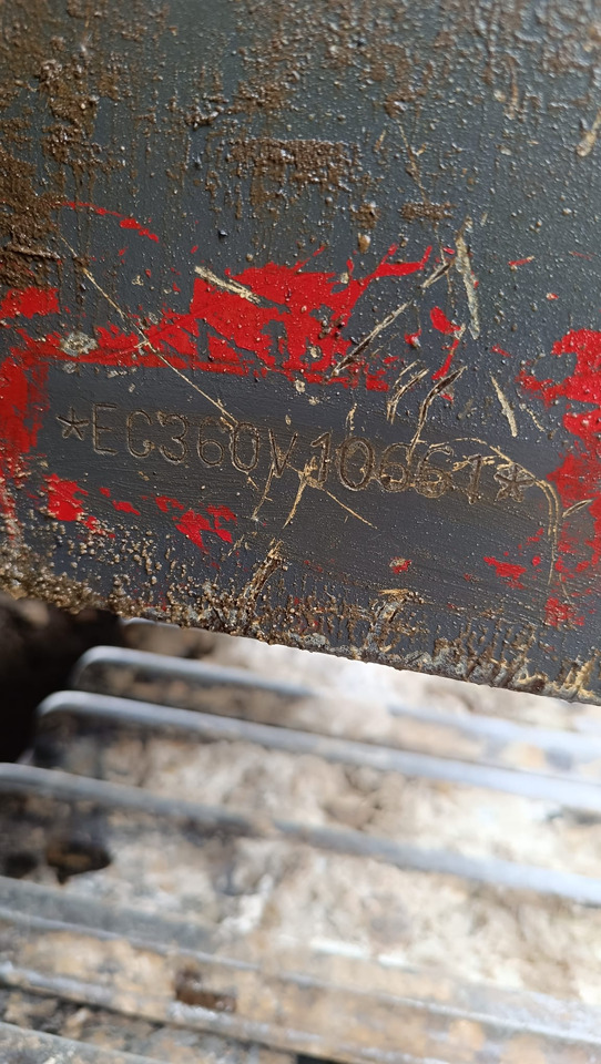 Excavator pe şenile VOLVO EC 360 EXCAVATOR: Foto 13