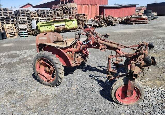 David Brown 2D TRAKTORI - HARVINAISUUS - Tractor agricol: Foto 2 David Brown 2D TRAKTORI - HARVINAISUUS - Tractor agricol: Foto 2
