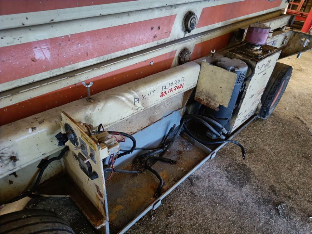 JLG Commander CM 20 N henkilönostin - Platforma foarfeca: Foto 4 JLG Commander CM 20 N henkilönostin - Platforma foarfeca: Foto 4