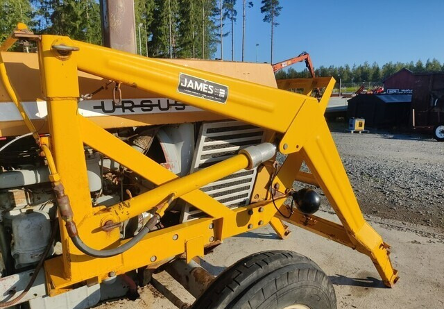 James 50 etukuormaaja - sorakauhalla - Încarcator frontal pentru tractor: Foto 3 James 50 etukuormaaja - sorakauhalla - Încarcator frontal pentru tractor: Foto 3