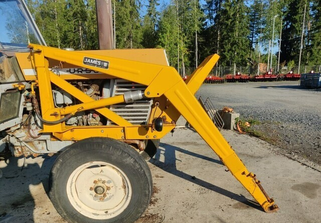 James 50 etukuormaaja - sorakauhalla - Încarcator frontal pentru tractor: Foto 1 James 50 etukuormaaja - sorakauhalla - Încarcator frontal pentru tractor: Foto 1
