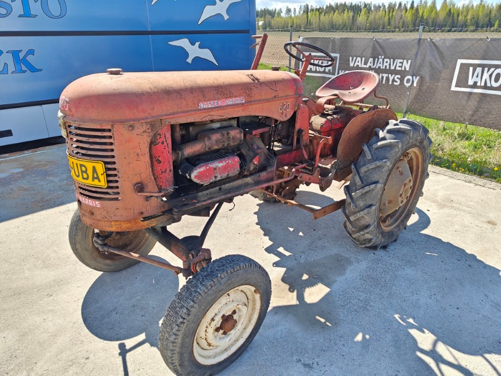 Massey Harris 820D harvinainen 2-sylinterinen diesel, katso video! - Tractor agricol: Foto 2 Massey Harris 820D harvinainen 2-sylinterinen diesel, katso video! - Tractor agricol: Foto 2