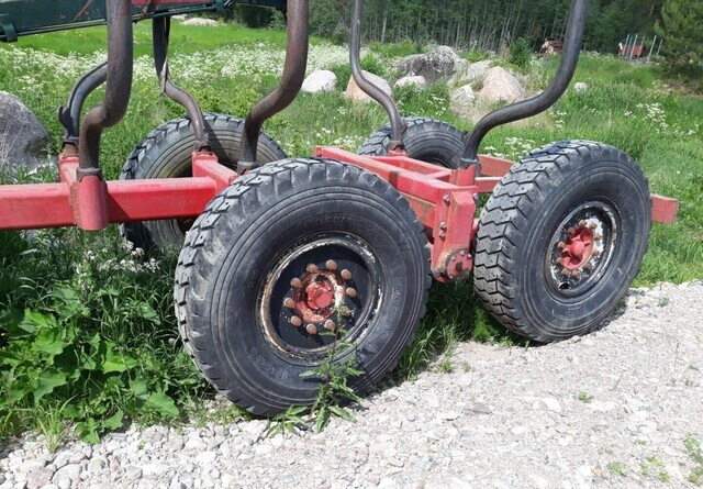 Metsäkärrypaketti JP7000 - todella järeä paketti - Remorcă forestieră: Foto 3 Metsäkärrypaketti JP7000 - todella järeä paketti - Remorcă forestieră: Foto 3