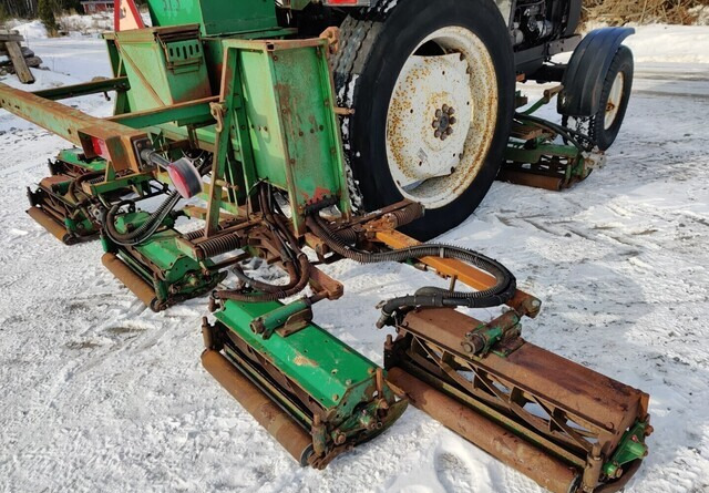 Ransomes kelaleikkuri 465cm hydraulinen - VIDEO - Tocător resturi vegetale: Foto 2 Ransomes kelaleikkuri 465cm hydraulinen - VIDEO - Tocător resturi vegetale: Foto 2