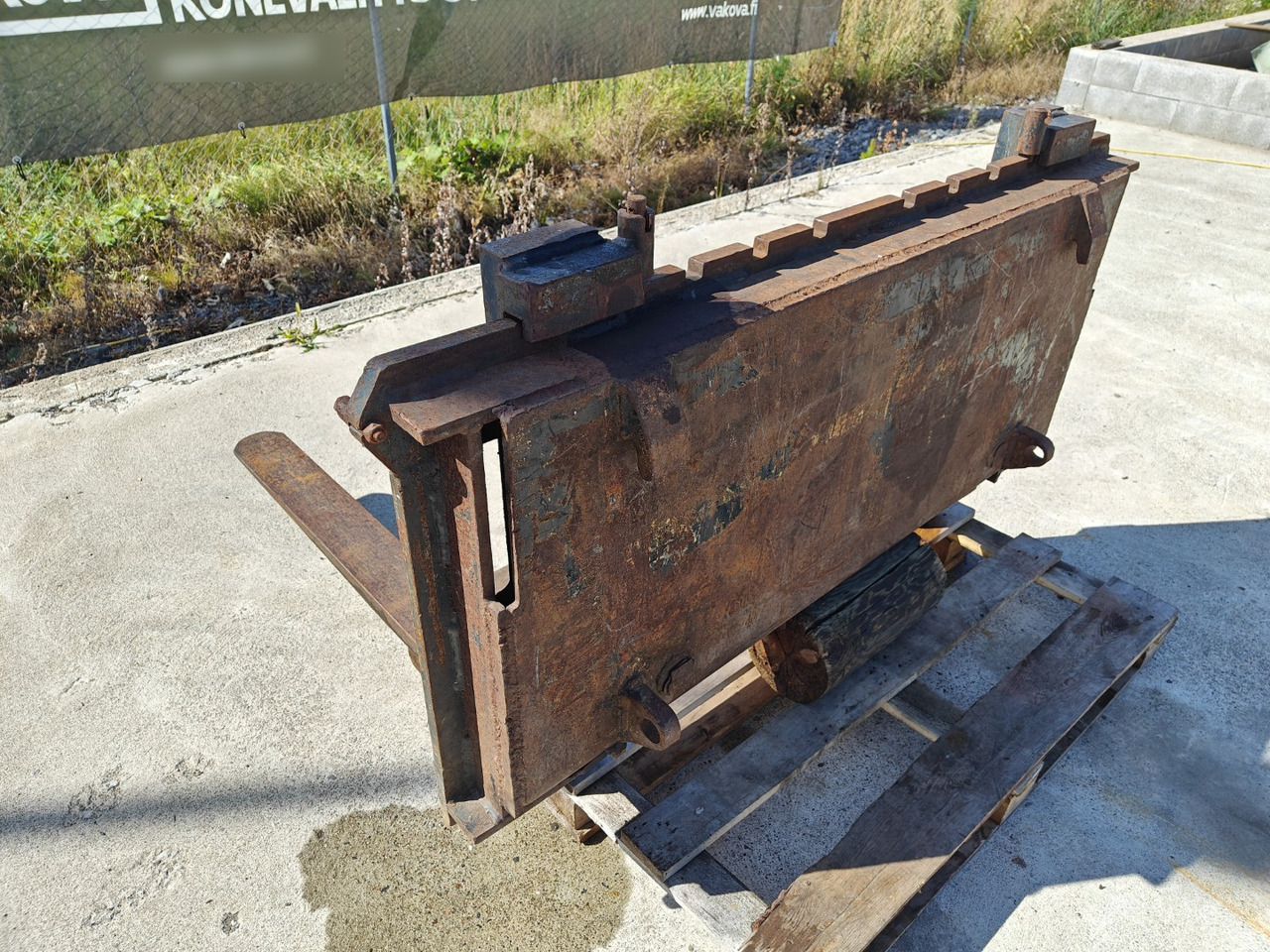 Trukkipiikit Vila-kiinnike - Furci: Foto 4 Trukkipiikit Vila-kiinnike - Furci: Foto 4