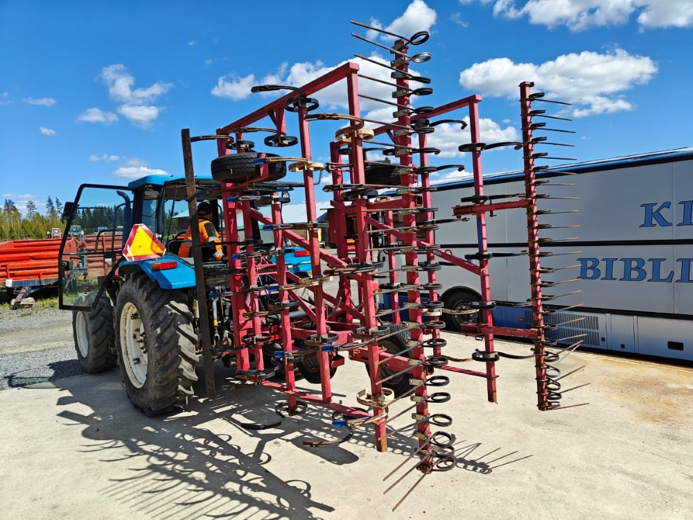 VM 450 cm, hydraulisesti taittuva, etulana ja jälkihara, katso video! - Grapă cu arc: Foto 2 VM 450 cm, hydraulisesti taittuva, etulana ja jälkihara, katso video! - Grapă cu arc: Foto 2