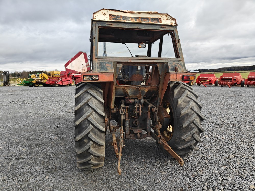 ZETOR 7011 - Tractor agricol: Foto 3 ZETOR 7011 - Tractor agricol: Foto 3