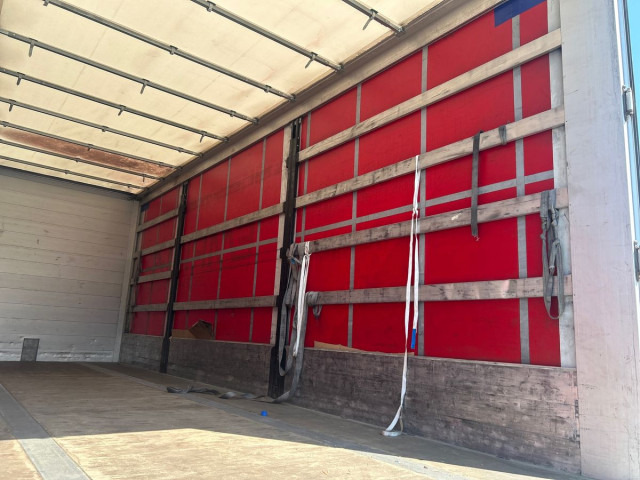 AGADOS CHT303 - Remorcă cu prelată: Foto 3 AGADOS CHT303 - Remorcă cu prelată: Foto 3