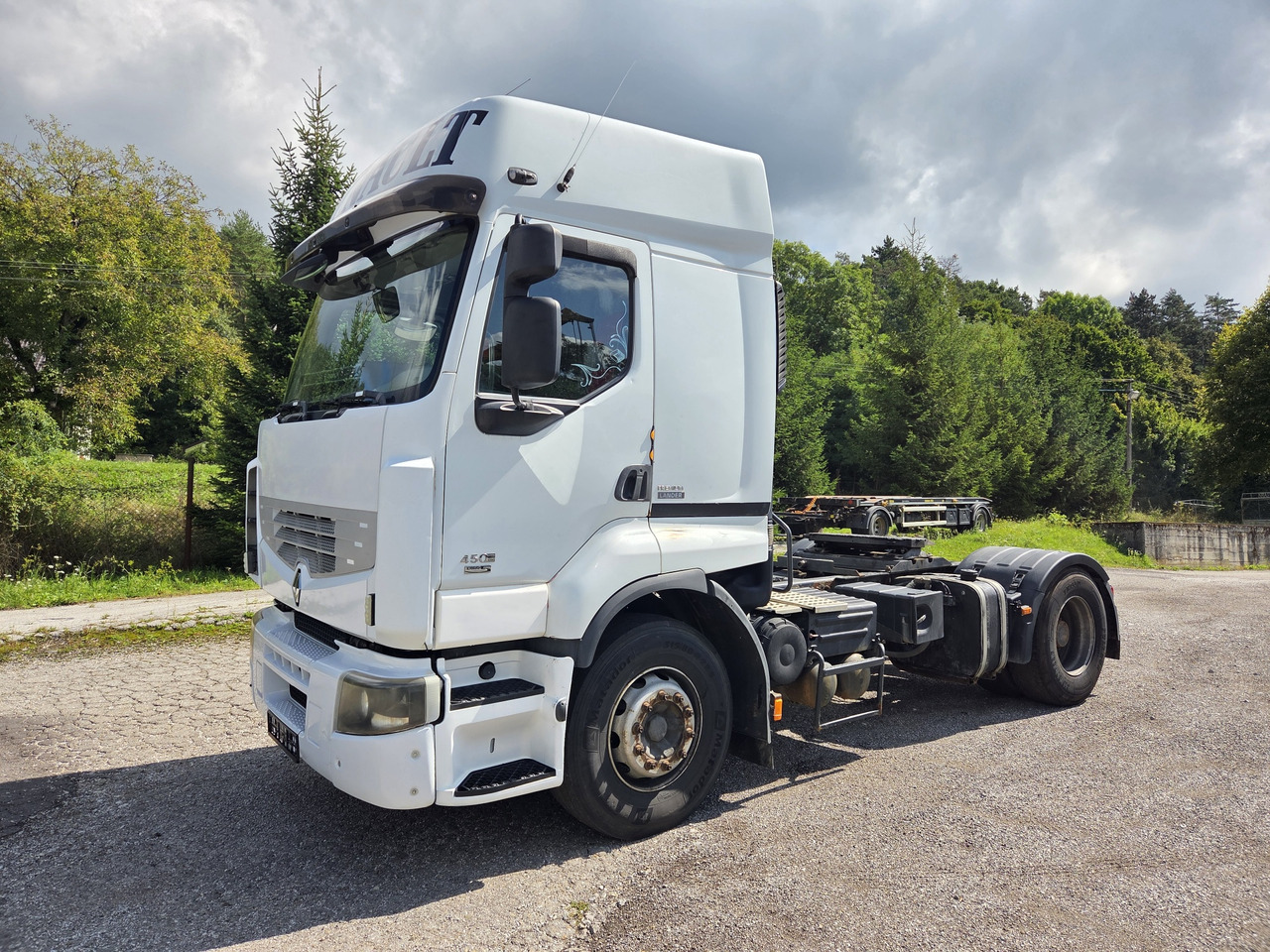 RENAULT PREMIUM LANDER 450.19 reductor, hydraulic - Cap tractor: Foto 1 RENAULT PREMIUM LANDER 450.19 reductor, hydraulic - Cap tractor: Foto 1