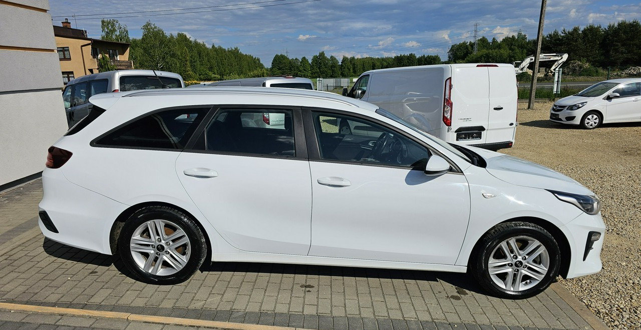 Kia Cee'd III gwarancja*serwis* zadbany - Automobil: Foto 5 Kia Cee'd III gwarancja*serwis* zadbany - Automobil: Foto 5