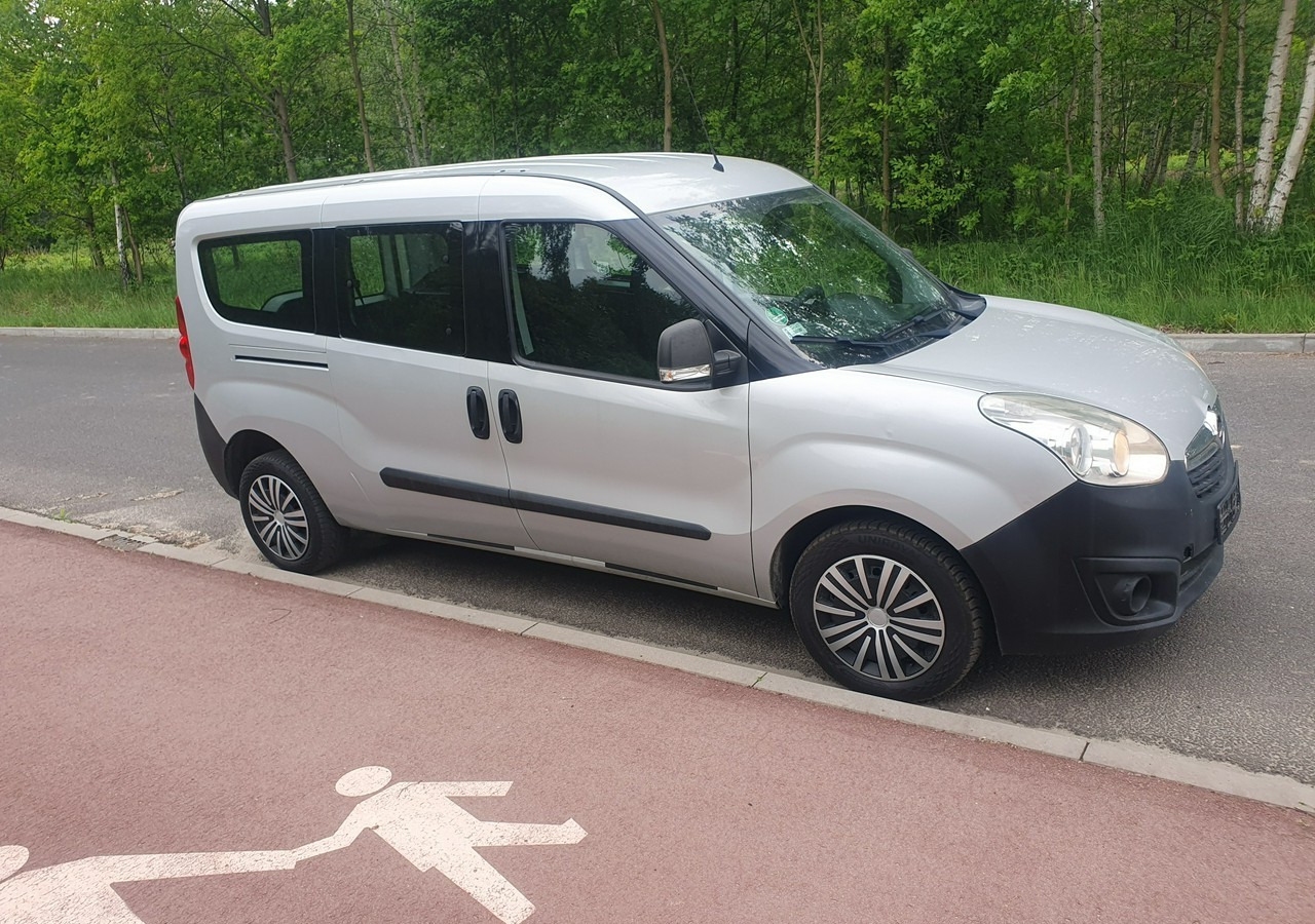 Opel Combo III wersja długa *long* - Automobil: Foto 4 Opel Combo III wersja długa *long* - Automobil: Foto 4