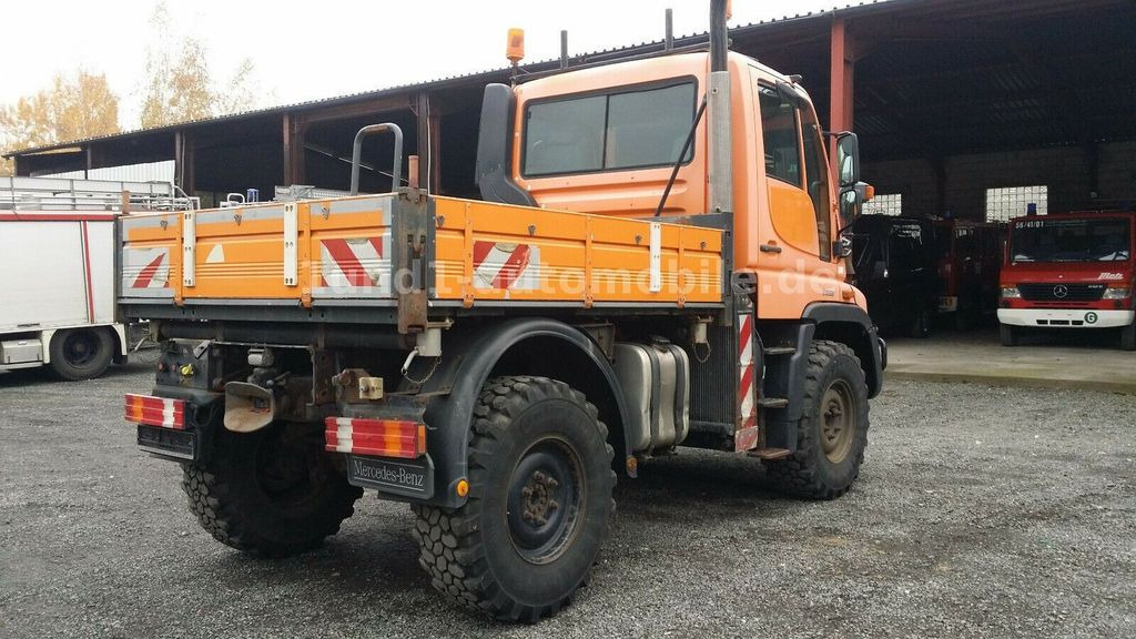 Mercedes-Benz Unimog U 300 Kipper Zugmaschine Kommunalhydraulik U 500 400 U 300 Kipper Zugmaschine Kommunalhydraulik U 500 400 - Maşina comunala: Foto 3 Mercedes-Benz Unimog U 300 Kipper Zugmaschine Kommunalhydraulik U 500 400 U 300 Kipper Zugmaschine Kommunalhydraulik U 500 400 - Maşina comunala: Foto 3