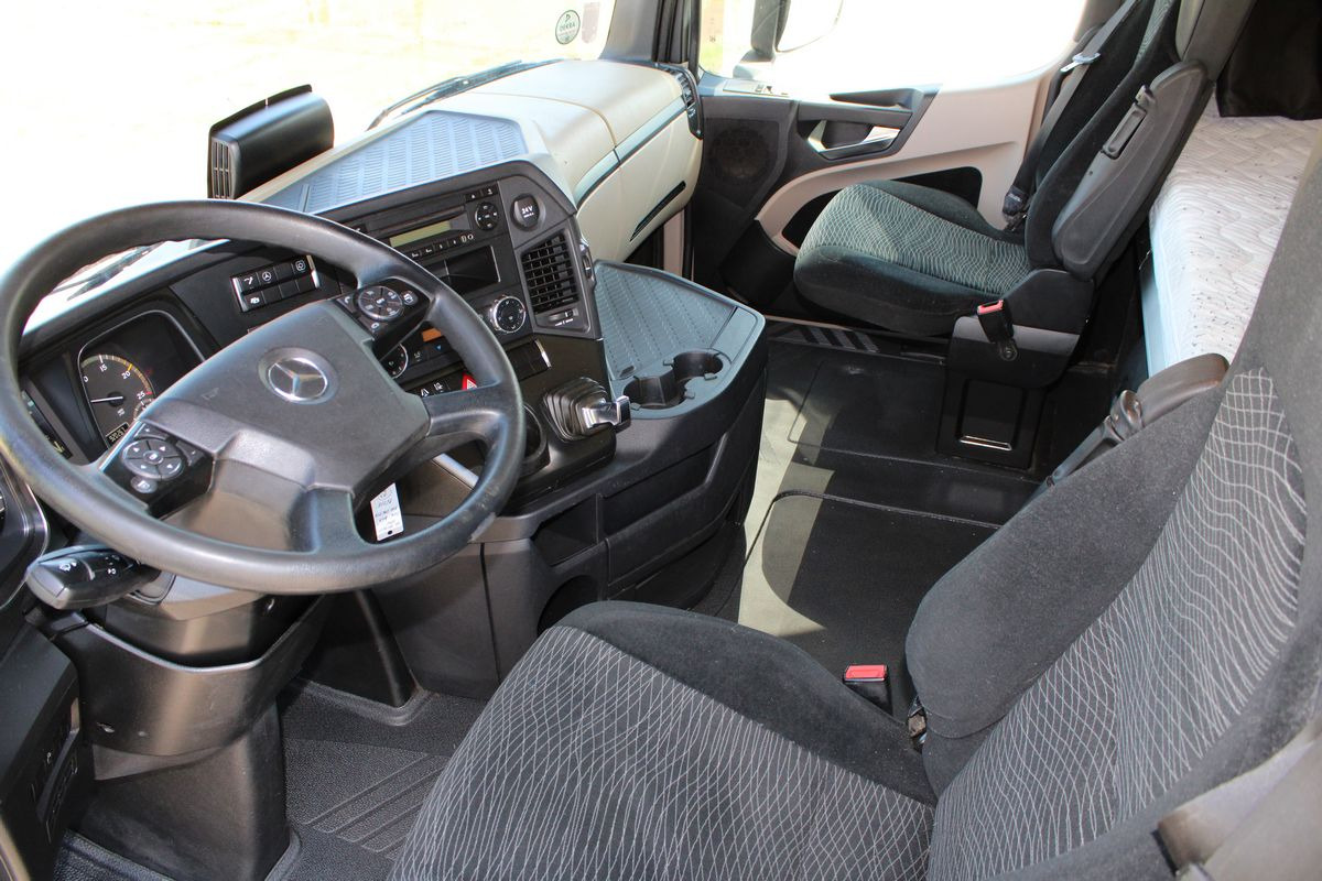 Cap tractor Mercedes-Benz Actros 1845: Foto 7