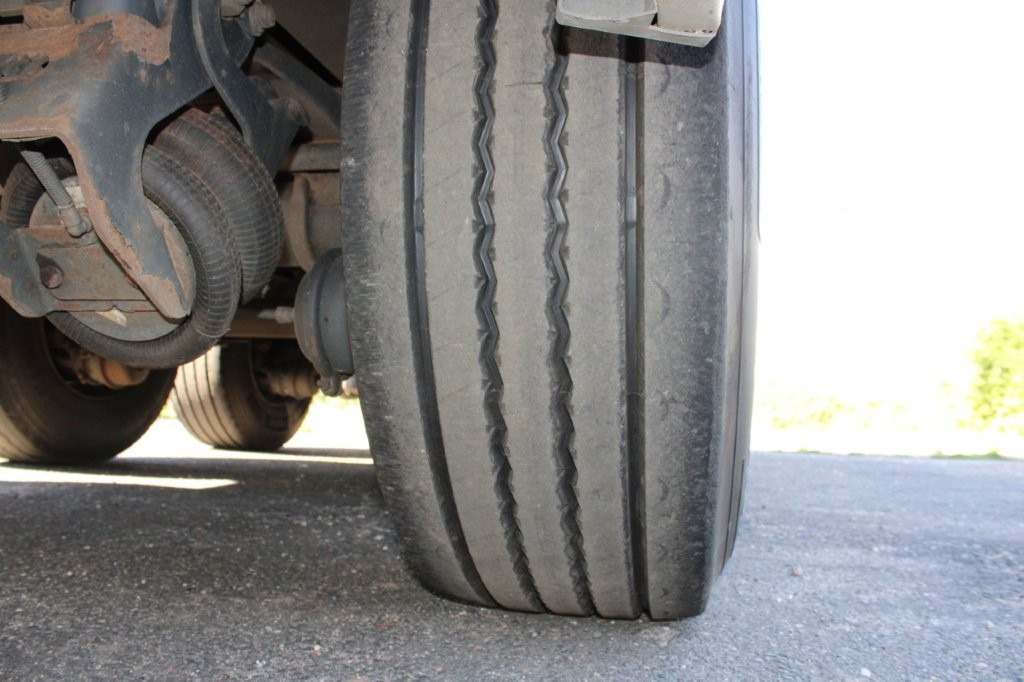 KRONE SD, ZVEDACÍ NÁPRAVA - Semiremorcă prelată: Foto 5 KRONE SD, ZVEDACÍ NÁPRAVA - Semiremorcă prelată: Foto 5