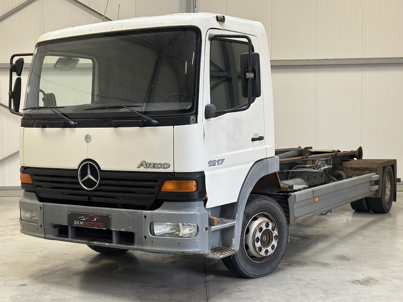 MERCEDES-BENZ Atego - Camion cu cârlig: Foto 1 MERCEDES-BENZ Atego - Camion cu cârlig: Foto 1