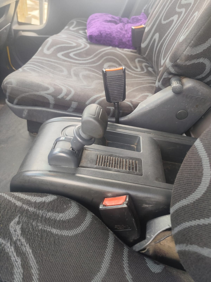 IVECO EUROCARGO 120E28P - Camion şasiu: Foto 3 IVECO EUROCARGO 120E28P - Camion şasiu: Foto 3