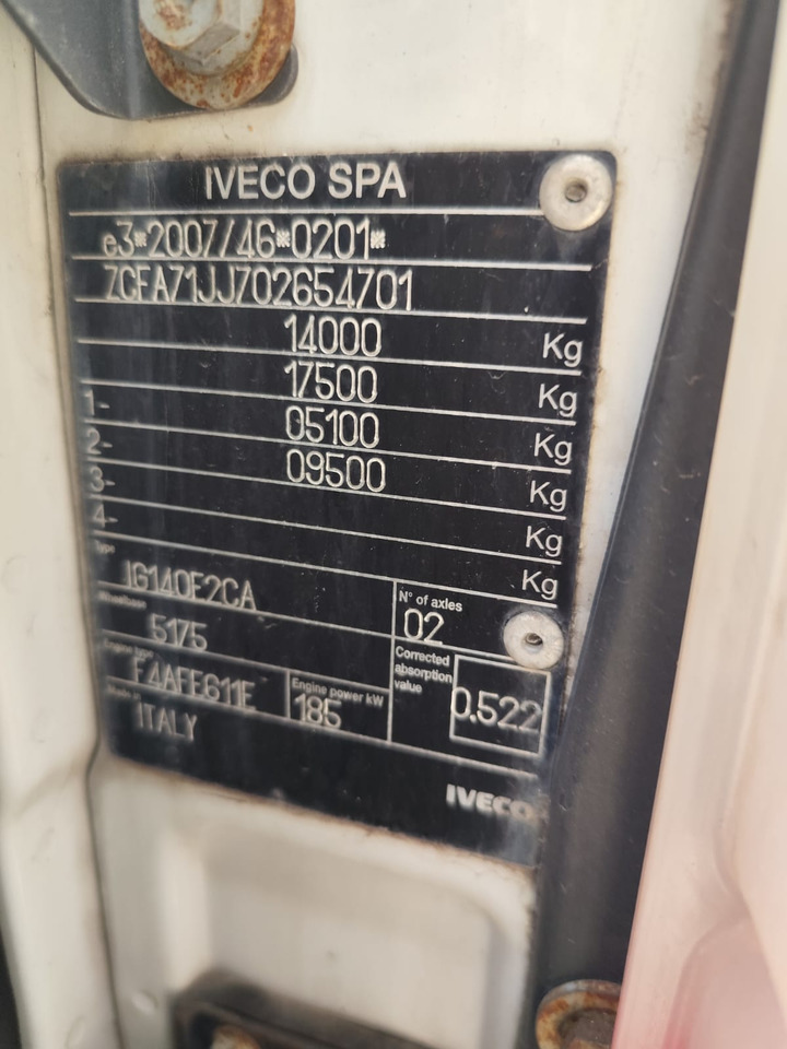 IVECO EUROCARGO 140-250 - Camion cu macara: Foto 3 IVECO EUROCARGO 140-250 - Camion cu macara: Foto 3