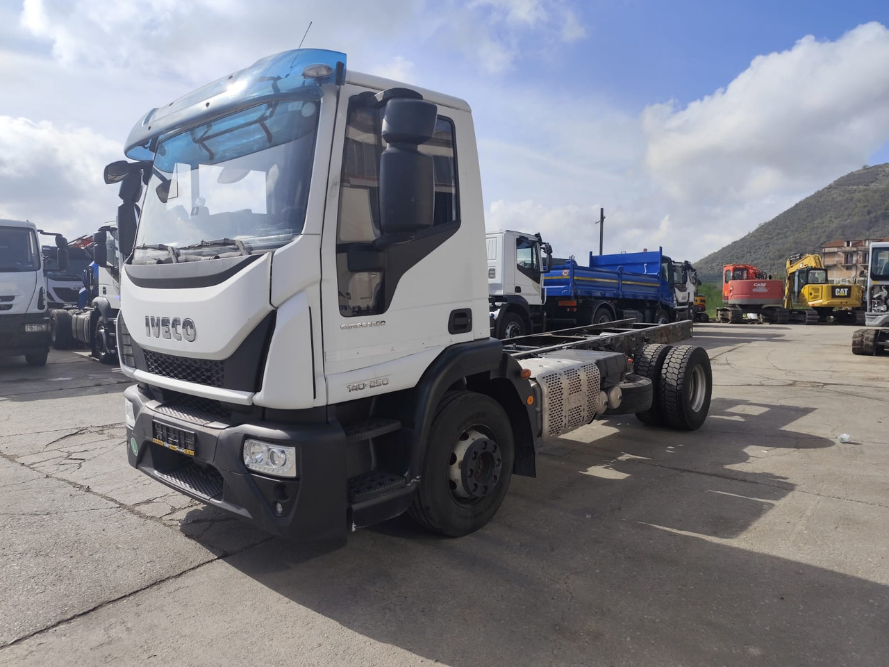 IVECO EUROCARGO 140-250 - Camion şasiu: Foto 1 IVECO EUROCARGO 140-250 - Camion şasiu: Foto 1