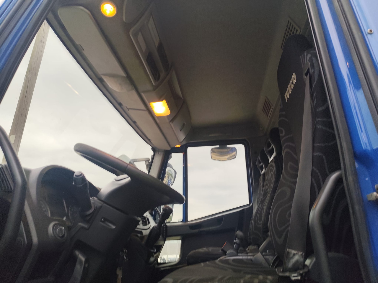 IVECO EUROCARGO 190EL28 - Camion şasiu: Foto 4 IVECO EUROCARGO 190EL28 - Camion şasiu: Foto 4