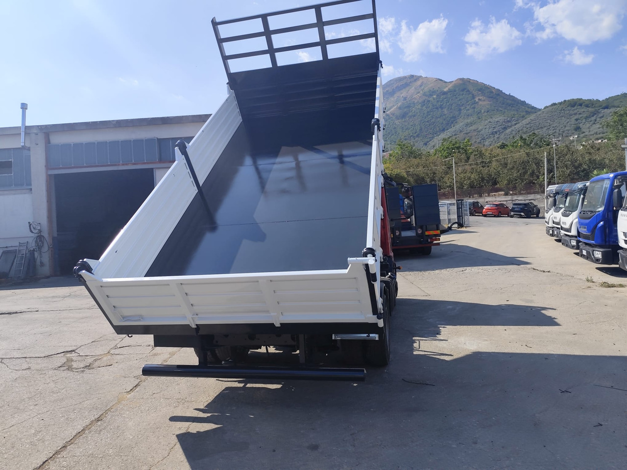 Camion şasiu IVECO EUROCARGO 80-190: Foto 42 Camion şasiu IVECO EUROCARGO 80-190: Foto 42