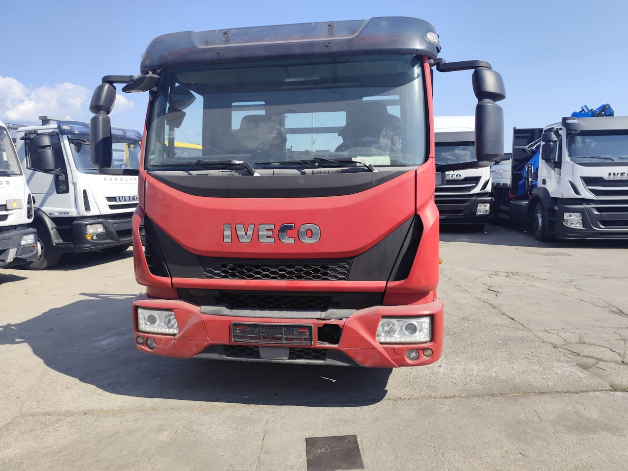 Camion şasiu IVECO EUROCARGO 80-190: Foto 17 Camion şasiu IVECO EUROCARGO 80-190: Foto 17