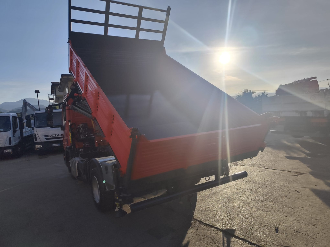 Camion cu macara, Camion basculantă IVECO EUROCARGO 80-190: Foto 30