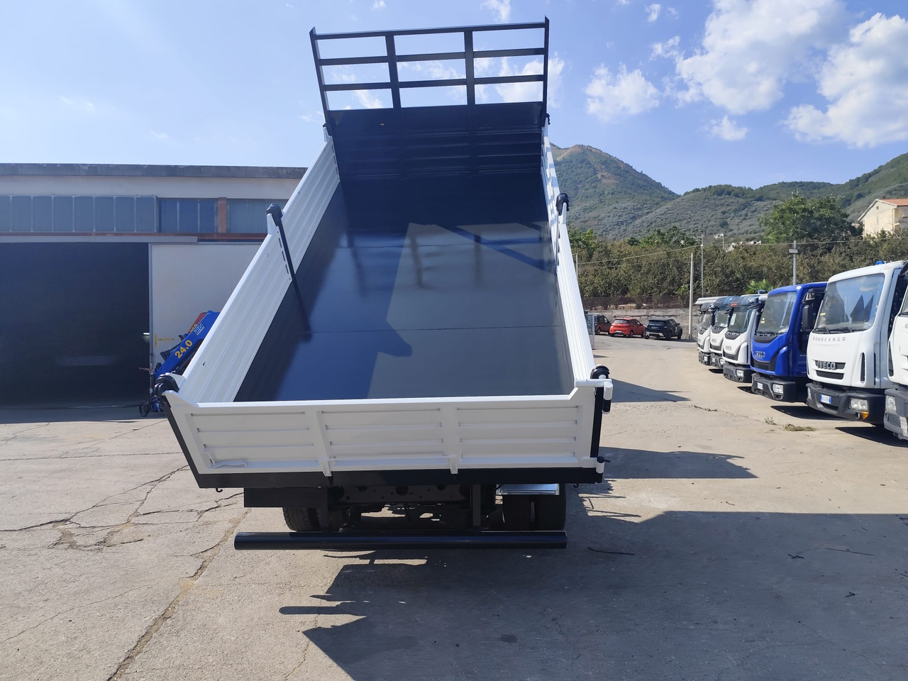 Camion şasiu IVECO EUROCARGO 80-190: Foto 41 Camion şasiu IVECO EUROCARGO 80-190: Foto 41