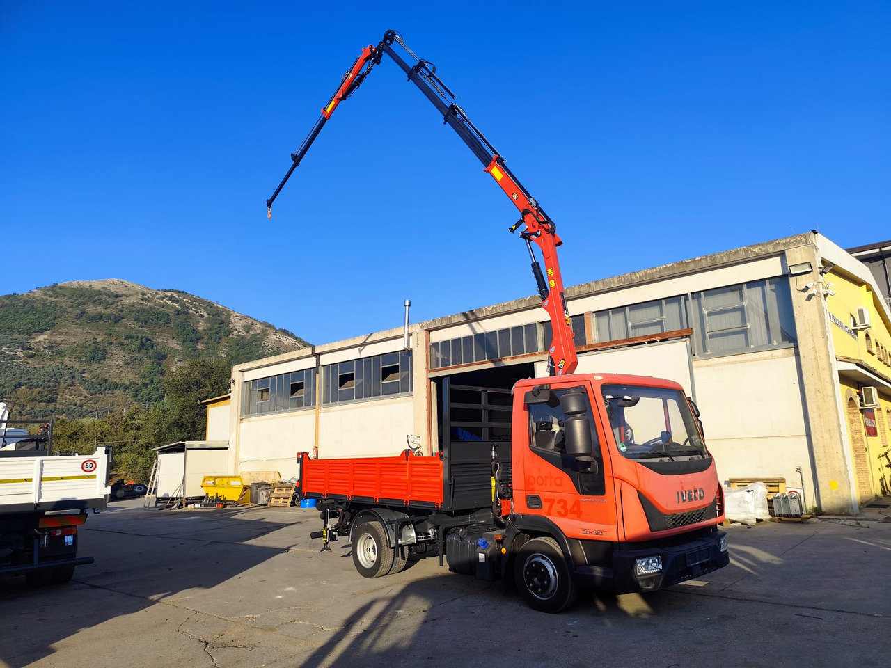 Camion cu macara, Camion basculantă IVECO EUROCARGO 80-190: Foto 9