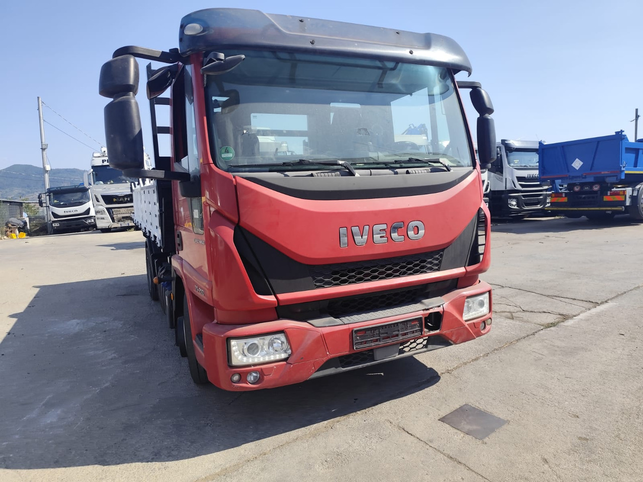 Camion şasiu IVECO EUROCARGO 80-190: Foto 15 Camion şasiu IVECO EUROCARGO 80-190: Foto 15