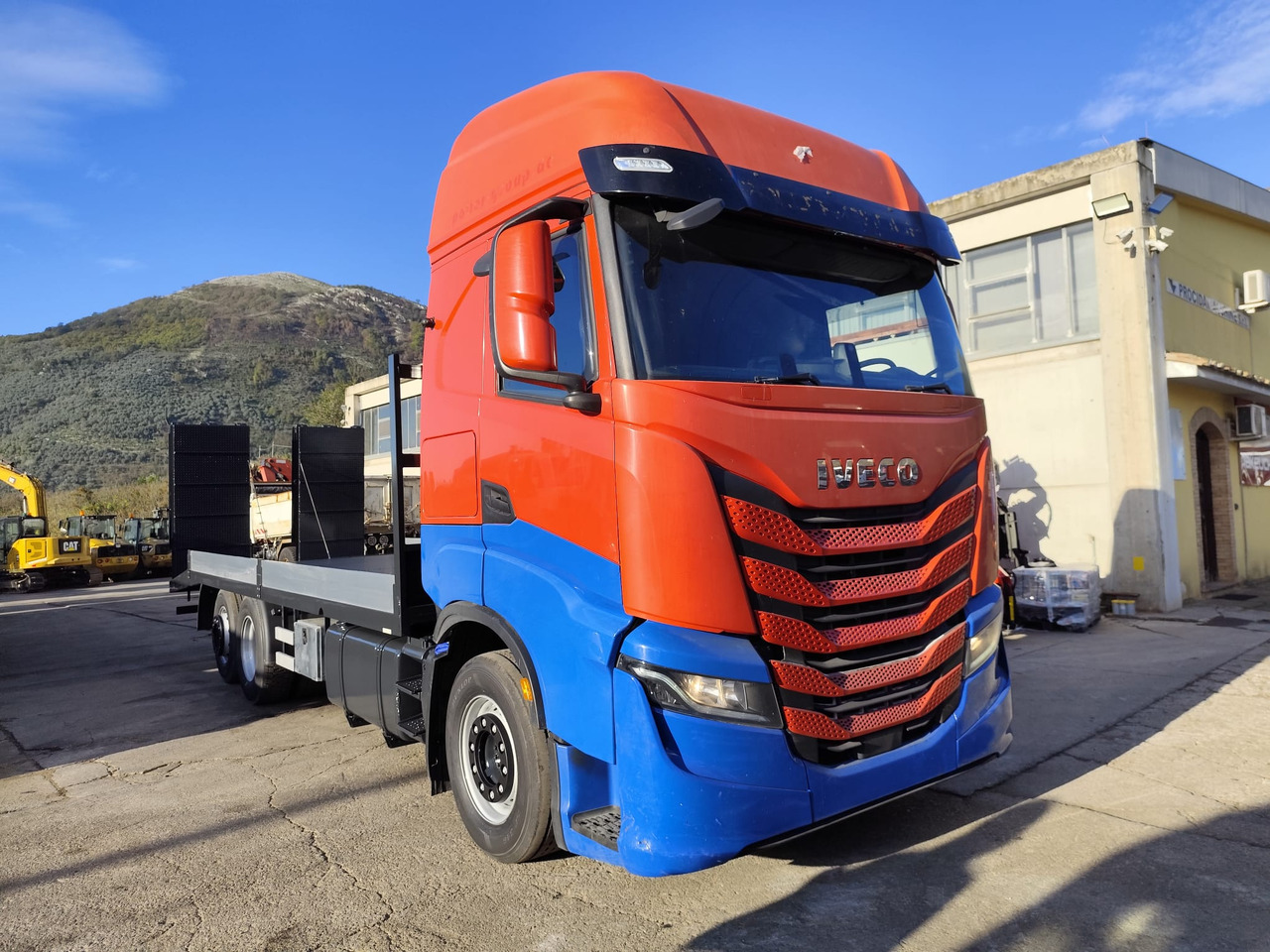 IVECO S-WAY AS260S48 Y - Camion platformă: Foto 5 IVECO S-WAY AS260S48 Y - Camion platformă: Foto 5