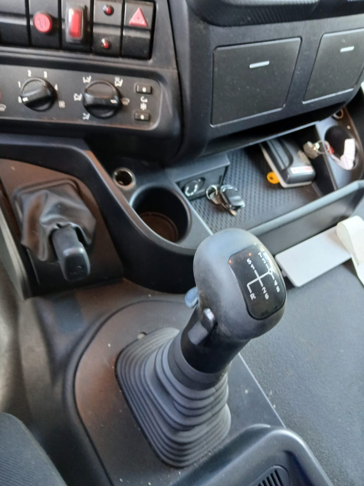 IVECO STRALIS AD 260S31 Y/P - Camion cu cârlig: Foto 3 IVECO STRALIS AD 260S31 Y/P - Camion cu cârlig: Foto 3