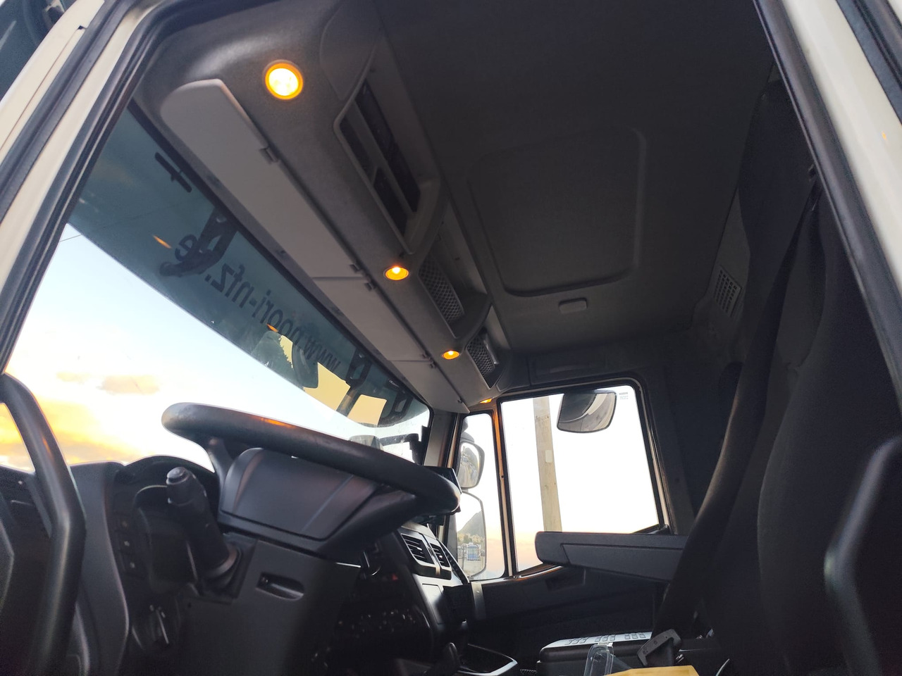 IVECO STRALIS AS 260S46 - Camion platformă: Foto 5 IVECO STRALIS AS 260S46 - Camion platformă: Foto 5