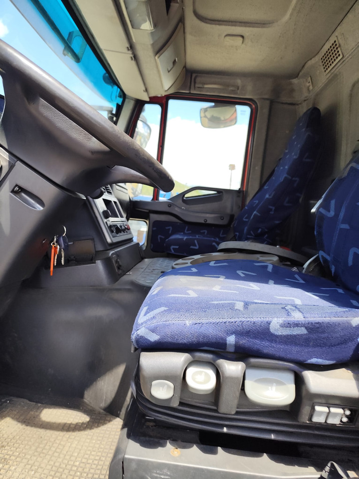 IVECO STRALIS CUBE 260S31 - Camion platformă: Foto 2 IVECO STRALIS CUBE 260S31 - Camion platformă: Foto 2