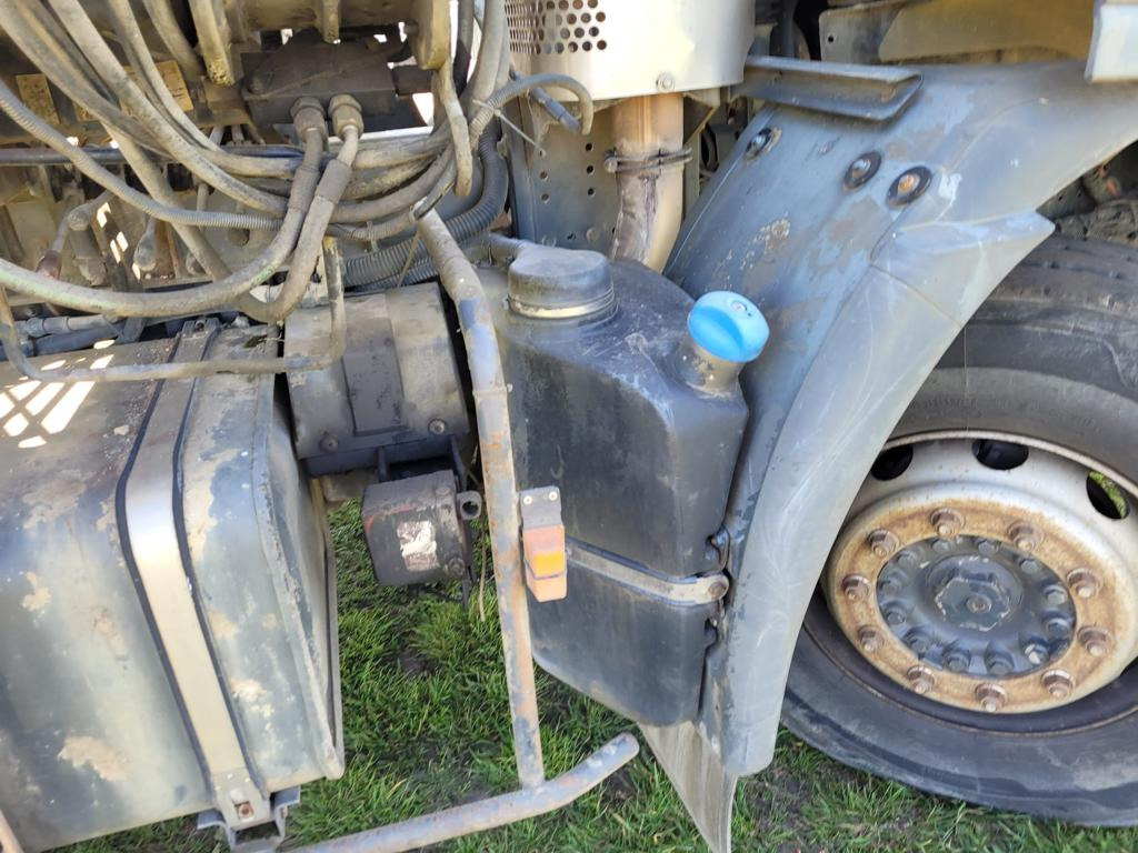 Camion cu macara, Camion basculantă IVECO TRAKKER 260T36: Foto 26 Camion cu macara, Camion basculantă IVECO TRAKKER 260T36: Foto 26