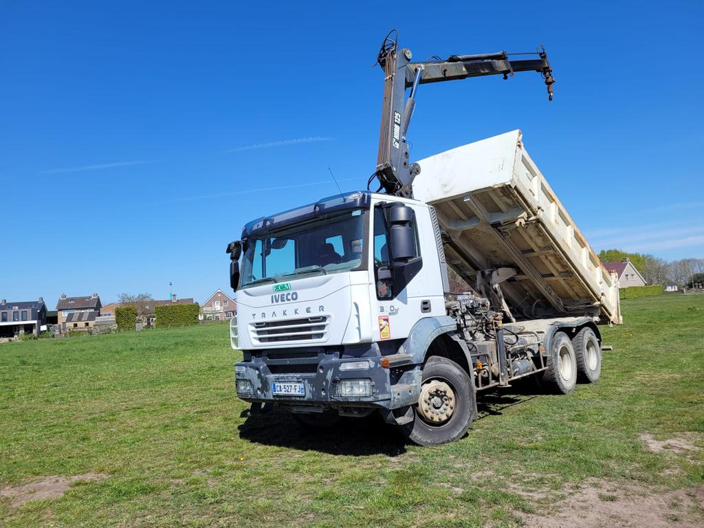 Camion cu macara, Camion basculantă IVECO TRAKKER 260T36: Foto 14 Camion cu macara, Camion basculantă IVECO TRAKKER 260T36: Foto 14
